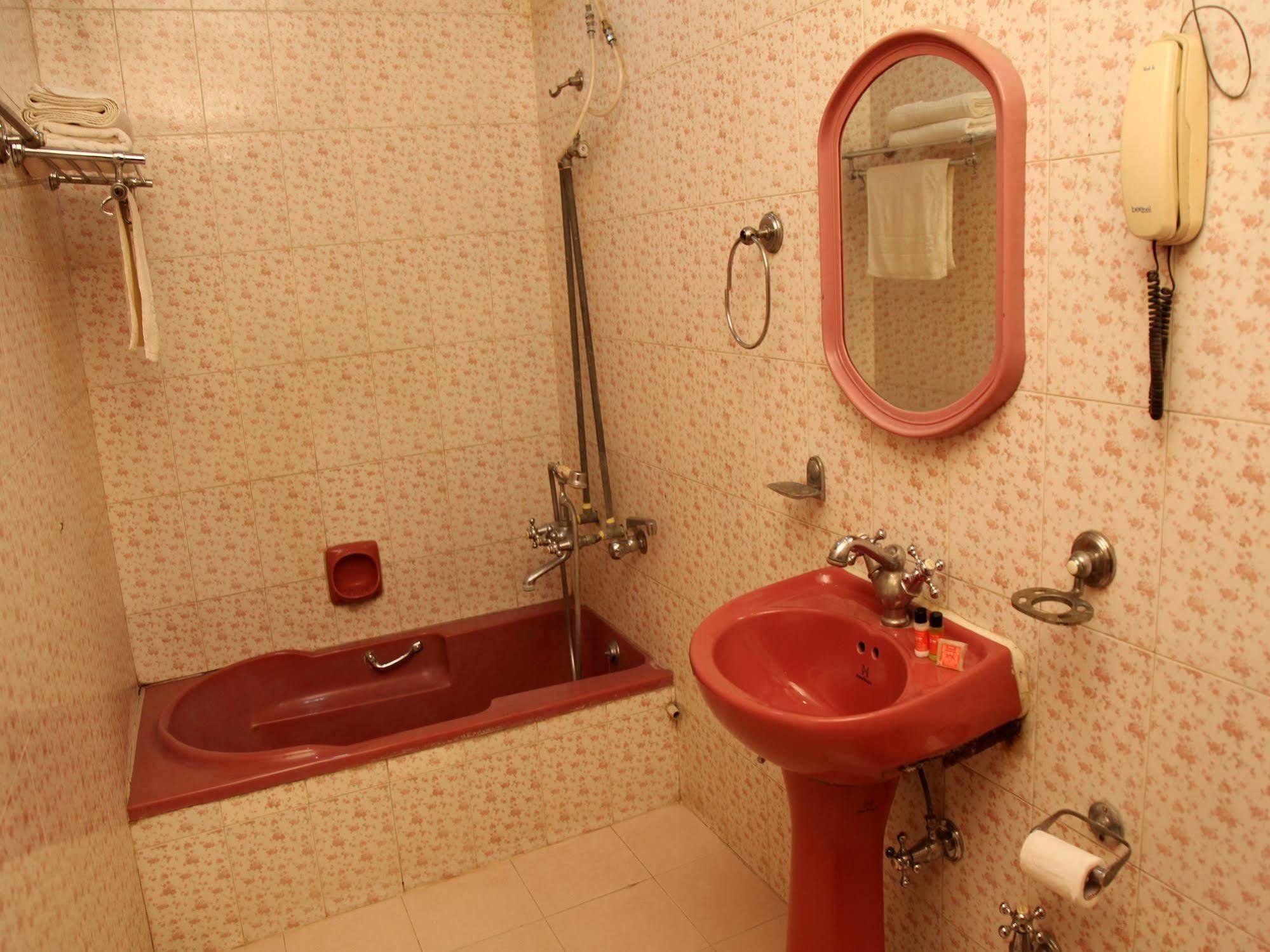 Hotel Imperial House Allahabad Exterior photo