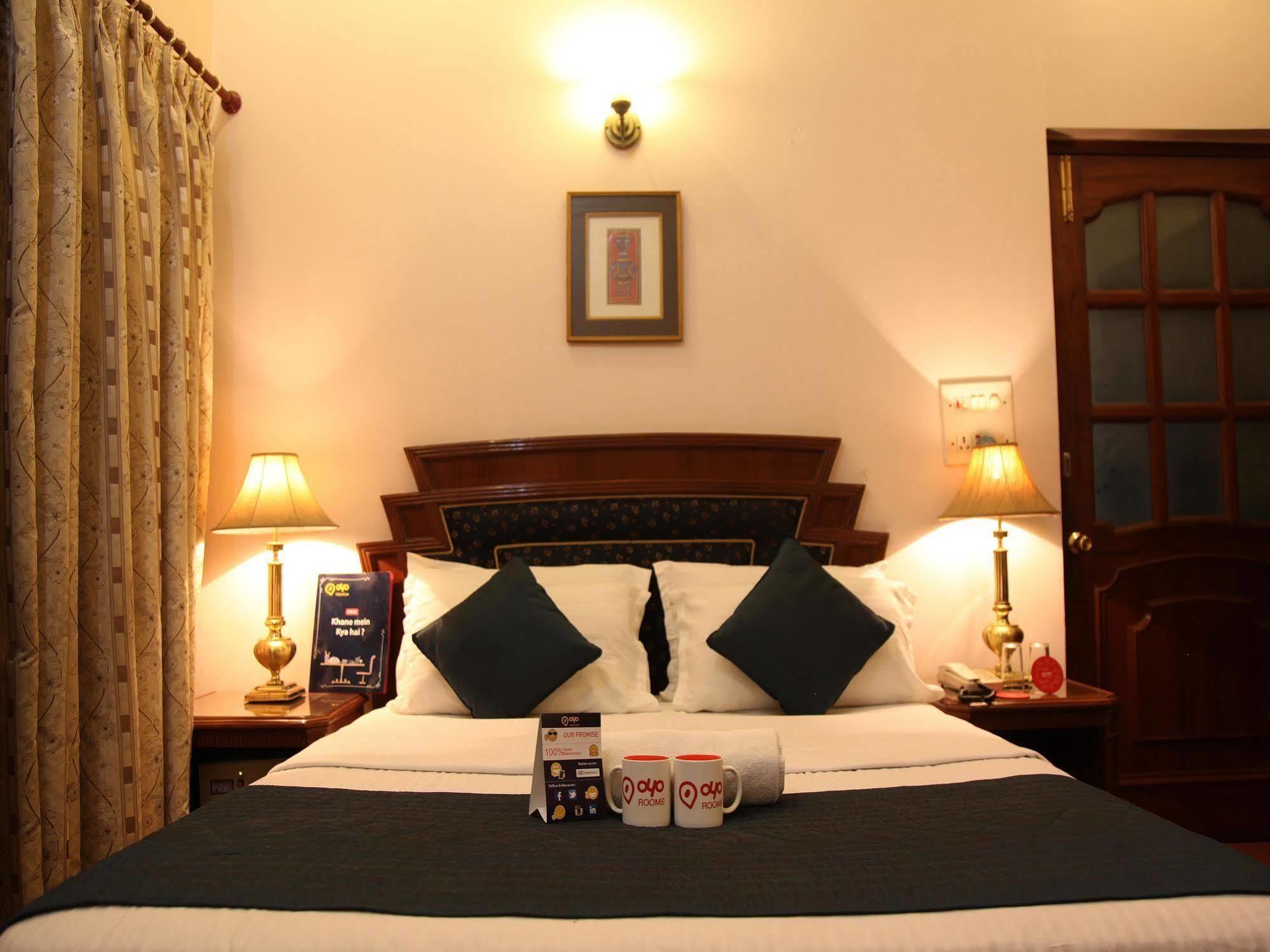Hotel Imperial House Allahabad Exterior photo